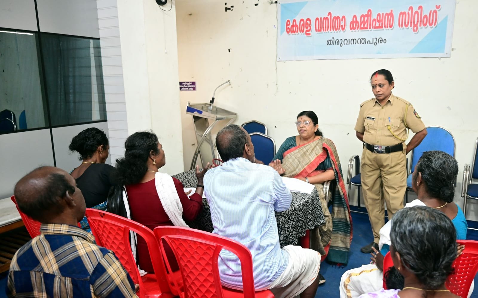 പ്രധാനാധ്യാപികയെ സ്‌കൂളിൽ പ്രവേശിപ്പിക്കാത്ത സംഭവം: വനിതാ കമ്മീഷൻ സ്വമേധയാ കേസെടുത്തു, Kerala Women's Commission Kerala State Women's Commission കേരള വനിതാ കമ്മീഷൻ, Kerala Women's Commission official website Vanitha Commission Kerala, Kerala Women's Commission complaints കേരള വനിതാ കമ്മീഷൻ പരാതി How to file complaint in Kerala Women's Commission Kerala Women's Commission case status Kerala Women's Commission chairperson Adv P Satheedevi Kerala Women's Commission Kerala Women's Commission helpline കേരള വനിതാ കമ്മീഷൻ ഹെൽപ്ലൈൻ Kerala Women's Commission address Thiruvananthapuram Kerala Women's Commission sitting / adalath കേരള വനിതാ കമ്മീഷൻ അദാലത്ത് Kerala Women's Commission news Kerala Women's Commission latest news 2026 Kerala Women's Commission Act 1990 കേരള വനിതാ കമ്മീഷൻ നിയമം,Kerala Women's Commission domestic violence Kerala Women's Commission dowry cases Kerala Women's Commission matrimonial fraud Kerala Women's Commission awareness campaign Parannuyaram Karuthode campaign Kerala Women's Commission media award Women's Commission Kerala complaint online കേരള വനിതാ കമ്മീഷൻ സ്ത്രീധനം Kerala Women's Commission Pattom Kerala Women's Commission Facebook / Instagram, കേരള സ്ത്രീ കമ്മീഷൻ കേരള വനിതാ കമ്മീഷൻ വാർത്തകൾ വനിതാ കമ്മീഷൻ പരാതി ഫയൽ ചെയ്യാൻ കേരള വനിതാ കമ്മീഷൻ കേസ് സ്റ്റാറ്റസ് കേരള വനിതാ കമ്മീഷൻ അധ്യക്ഷ വനിതാ കമ്മീഷൻ അദാലത്ത് 2026 കേരള വനിതാ കമ്മീഷൻ ഫോൺ നമ്പർ